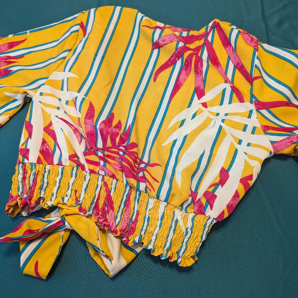 Crop Top - Picture 3 of 4